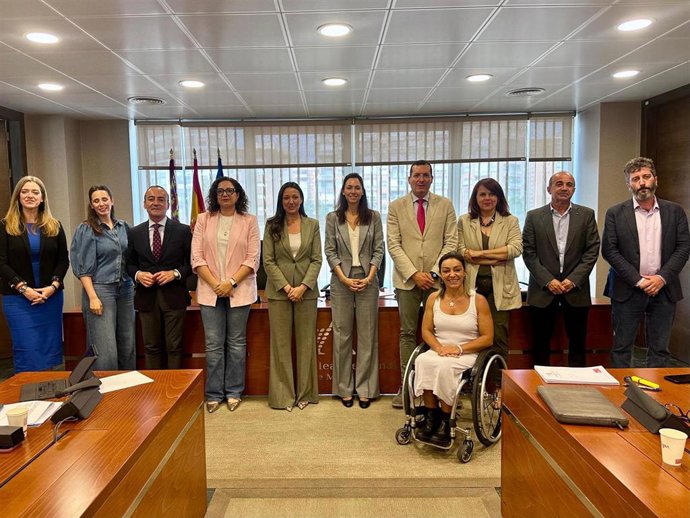 La consejera de Turismo, Cultura, Juventud y Deportes, Carmen Conesa, comparece en la Comisión de Industria, Trabajo, Comercio y Turismo