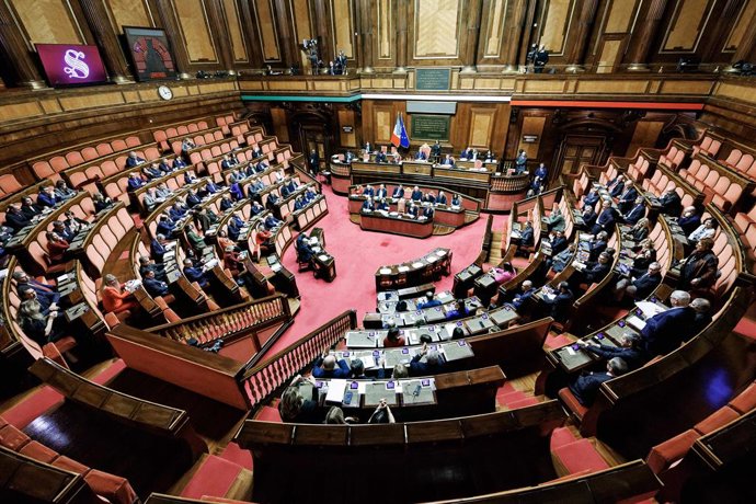 Archivo - Arquivo - 28 de dezembro de 2024, Itália, Roma: Uma visão geral mostra o Senado italiano antes da votação final da lei orçamentária na câmara do Senado. Os planos financeiros da coalizão de três partidos de direita da primeira-ministra Giorgia M