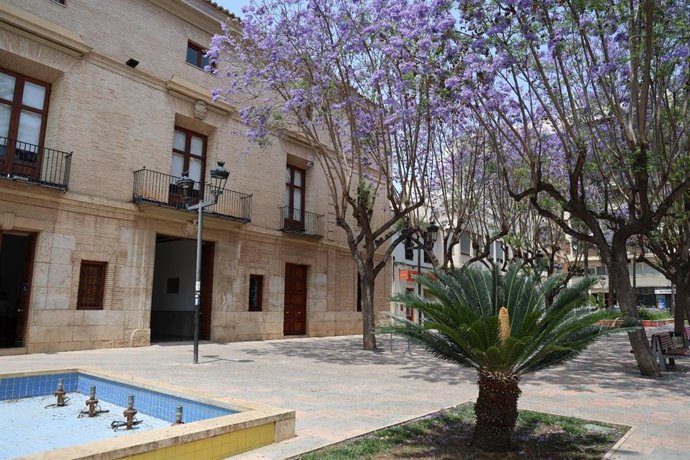 Fachada del Ayuntamiento de Catarroja (Valencia)