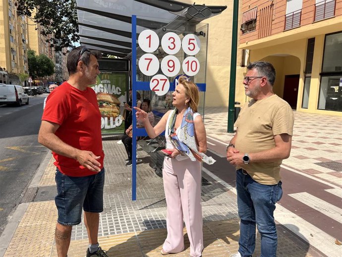 El concejal del PSOE Jorge Quero, junto a la viceportavoz socialista, Begoña Medina.