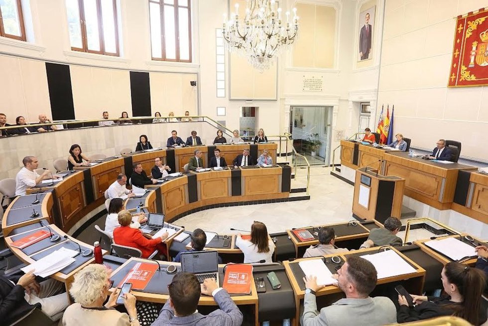 Imagen de archivo de un pleno de la Diputación de Alicante
