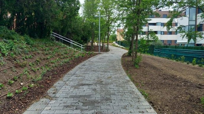 Senda peatonal en Goikolarra