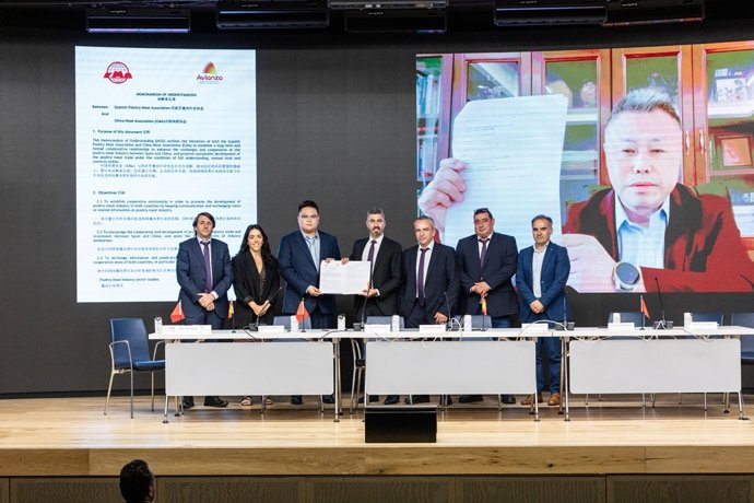 Avianza firma el memorandum con China