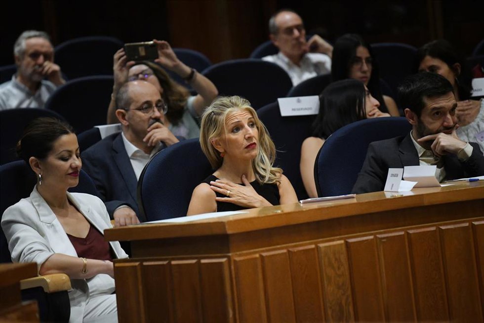 Archivo - (I-D) La ministra de Juventud e Infancia, Sira Rego; la vicepresidenta segunda y ministra de Trabajo, Yolanda Díaz, y el ministro de Derechos Sociales y Agenda 2030, Pablo Bustinduy, durante el acto Hacia una Prestación Universal por Crianza'