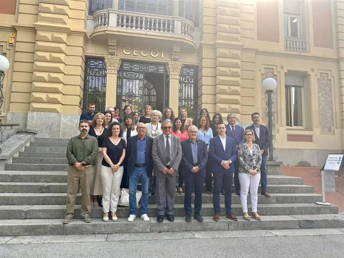 Los participantes en la reunión.