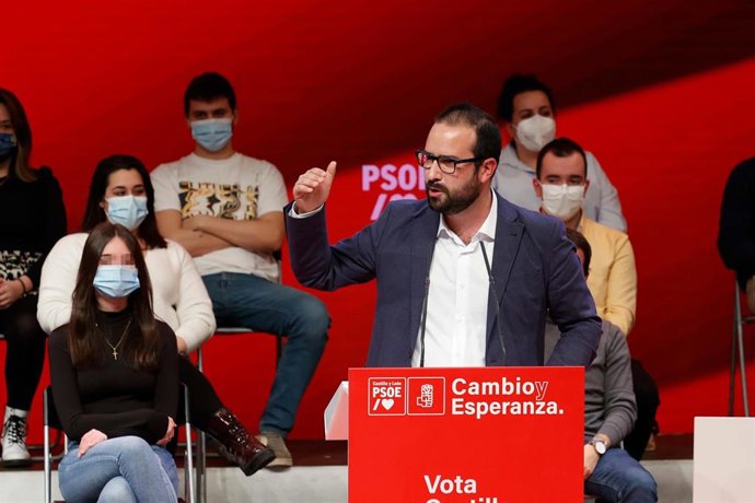 Archivo - Imagen del archivo de Ángel Hernández en un acto del PSOE