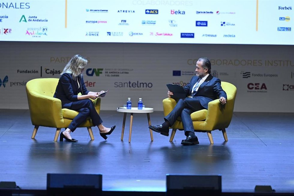 Juan Carlos Escotet durante el panel de Ceapi.