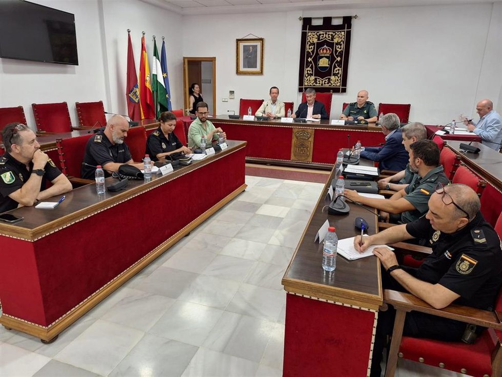 Junta local de seguridad extraordinaria celebrada en Adra (Almería).