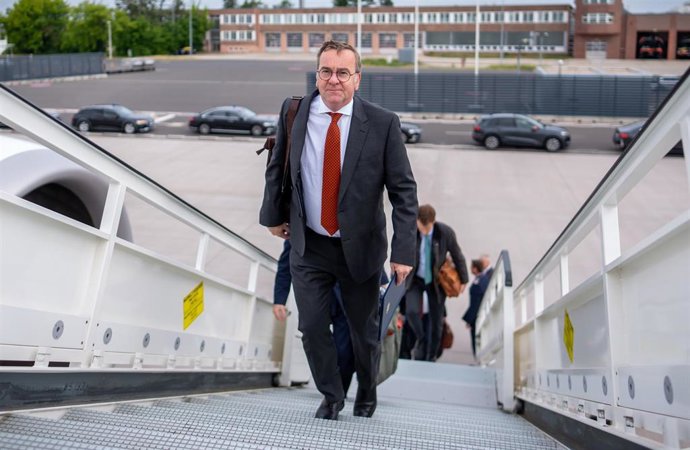 Ministro de Defensa de Alemania, Boris Pistorius, en un viaje a Lituania.