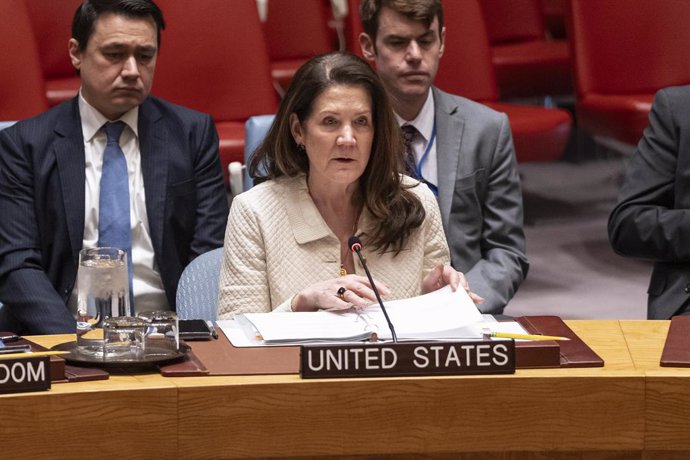 Archivo - April 8, 2025, New York, New York, USA: Ambassador Dorothy Shea of US speaks during Security Council meeting on Maintenance of peace and security of Ukraine at UN Headquarters in New York on April 8, 2025