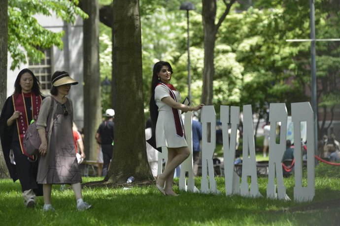 May 28, 2025, Cambridge, Massachusetts, U.S: Graduation ceremonies continue at Harvard University. University details, and street scenes,and campus at the days of graduations, and during a period of punitive measures by the Trump Administration to ban for