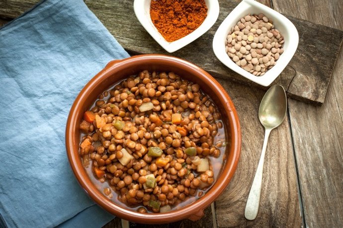 Archivo - Plato de lentejas