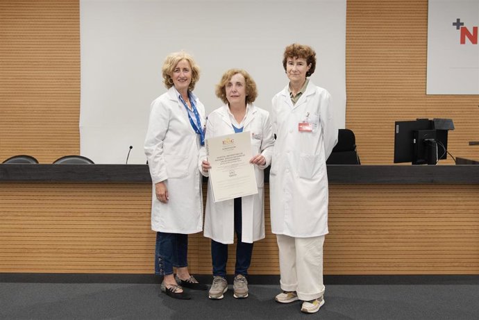 Acreditación a Microbiología del HUN.