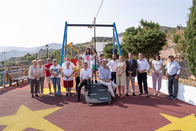 Inauguración de un nuevo parque infantil en Felix (Almería).