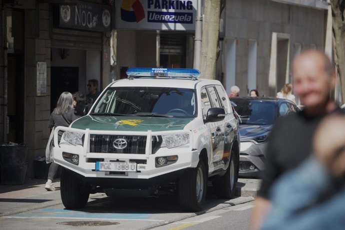 Archivo - Un vehículo de la Guardia Civil 