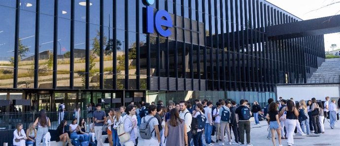 Universidad IE