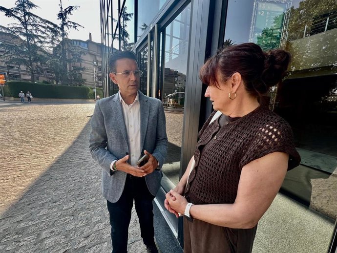 Los concejales del PSOE en Granada Paco Cuenca y Eva Fernández