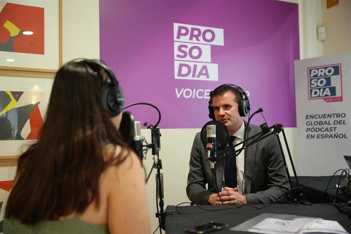 El vicepresidente de la sociedad de informática de la Diputación, Antonio Jesús Muñoz Quirós, en la inauguración institucional de Prosodia 2025.