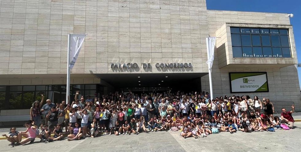 Foto de familia de los ganadores del XXIV Premio de Medio Ambiente.