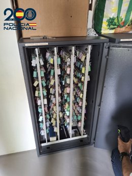 Una de las cajas fuertes localizadas en la empresa.