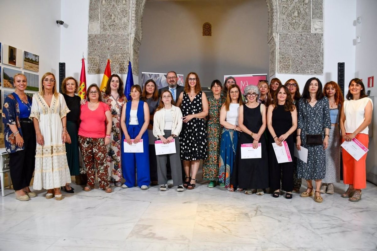 Las artistas Marian Venceslá, Lo Super y Rocío Garriga, ganadoras de los  XI Premios Amalia Avia  del Gobierno de C-LM