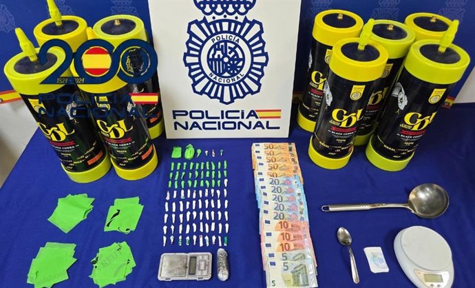 Dinero y droga incautada en un operativo en Algeciras (Cádiz)