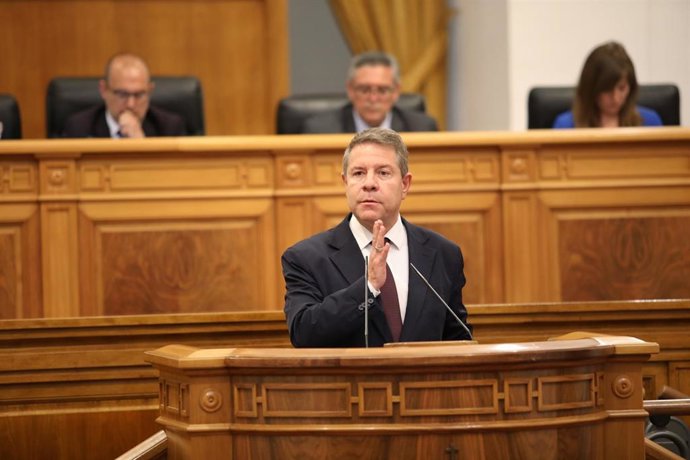 El presidente de Castilla-La Mancha, Emiliano García-Page, en el debate de aprobación del Estatuto.
