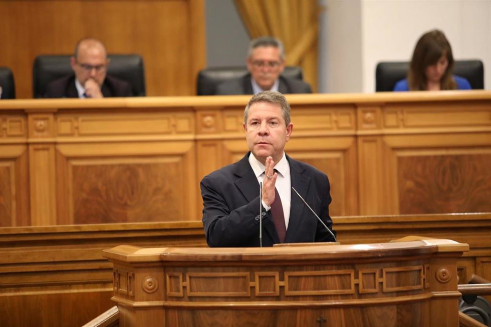 El presidente de Castilla-La Mancha, Emiliano García-Page, en el debate de aprobación del Estatuto.
