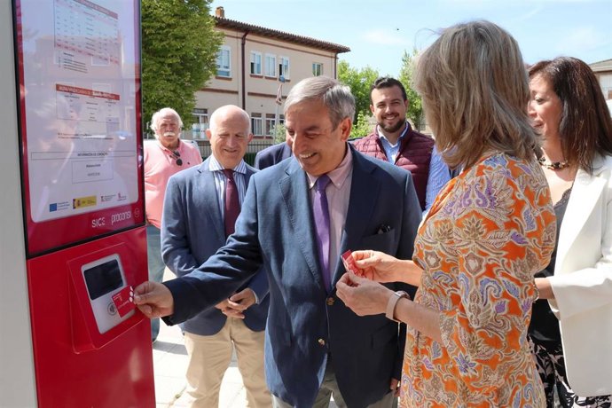 Presentación parada bus inteligente Baltanás.