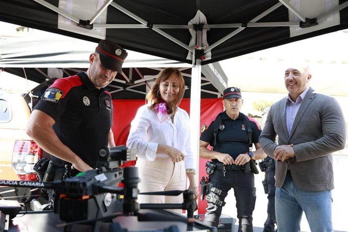 Incorporan dos vehículos especiales para drones al Grupo de Operaciones Aéreas de la Policía Autonómica