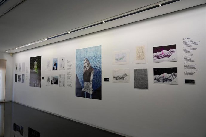 La expisición 'El color negro es un poema' que se puede ver en la sala de exposiciones del teatro Zorrilla de Valladolid.