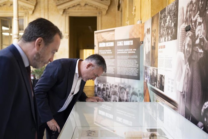 Ramón Gonzalo y Juan Luis García.