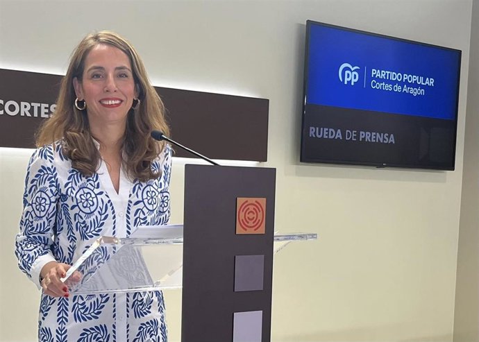 La portavoz adjunta del PP Aragón, María Navarro.