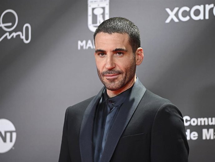 Archivo - Miguel Ángel Silvestre en la alfombra roja de los Premios PLATINO del Cine y el Audiovisual Iberoamericano que se celebra en el Palacio Municipal IFEMA, a 27 de abril de 2025, en Madrid (España).