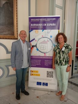 Maite Arenaza y Jesús Jiménez, en el encuentro organizado por el Consejo de Europa para analizar los avances en la implantación de centros de atención integral a menores víctimas de abuso sexual y maltrato.