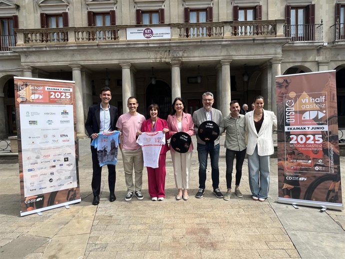 Otso Vi half Gasteiz aurkeztu dute