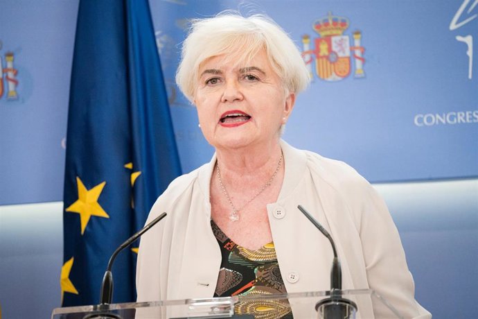 Archivo - La portavoz adjunta del PSOE en el Congreso, Isaura Leal, ofrece una rueda de prensa, en el Congreso de los Diputados, a 25 de abril de 2023, en Madrid (España). 