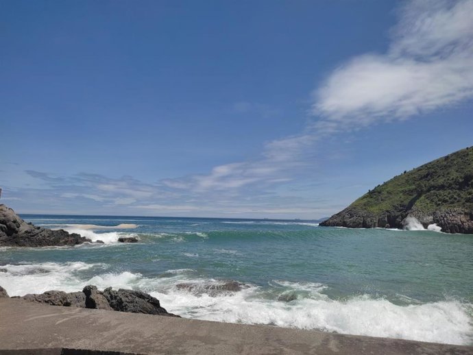 Cielos despejados en la costa vasca