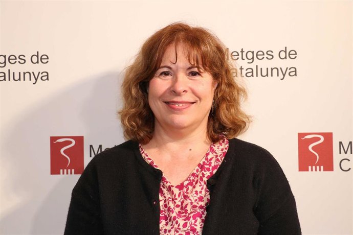 La nueva presidenta de Metges de Catalunya, Ana Roca.