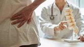 Foto: GEER insta a Sanidad a liderar un pacto para fijar protocolos comunes para tratar patologías de la columna vertebral