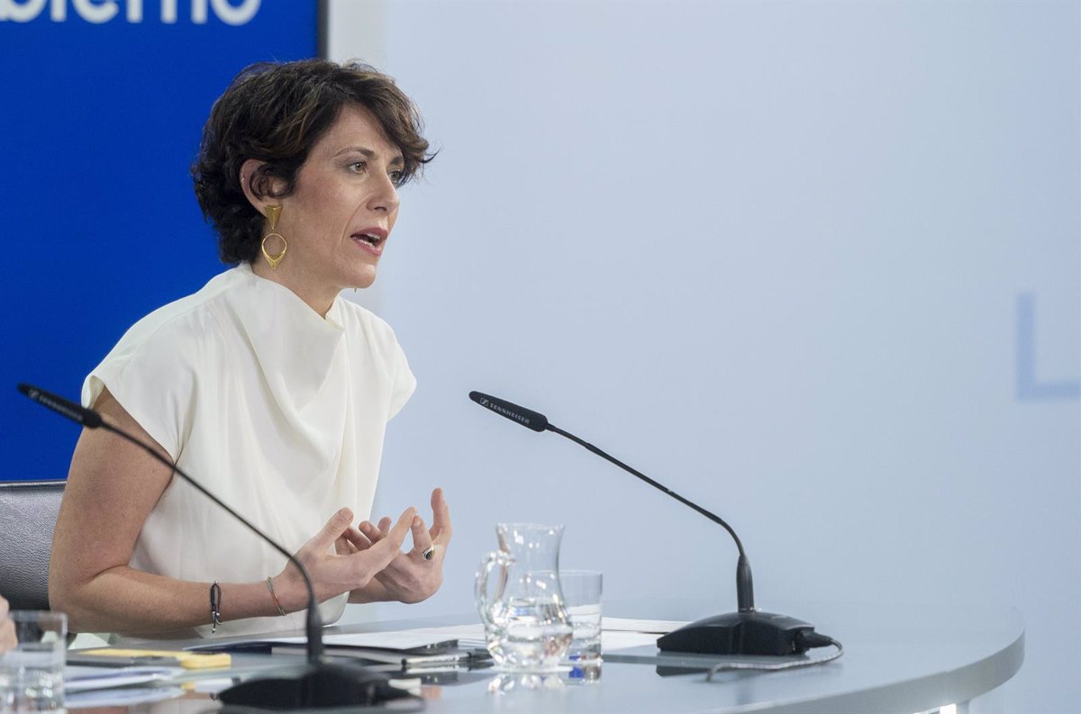 El Gobierno asume la orden del TS y trabaja para resolver  conjuntamente  con Canarias la situación de menores migrantes