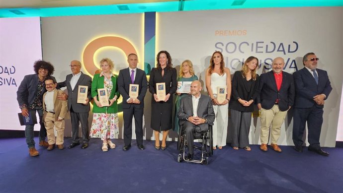 Galardonados en los Premios Sociedad Inclusiva 2025.