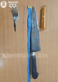 Detenido un individuo en Murcia por amenazar a viandantes y a agentes de policía con un cuchillo