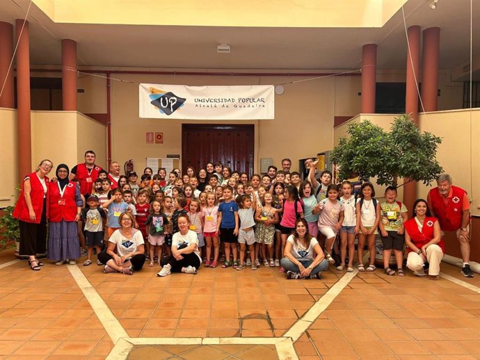 Imnagen de archivo de uno de los grupos de los talleres de la Universidad Popular de Alcalá