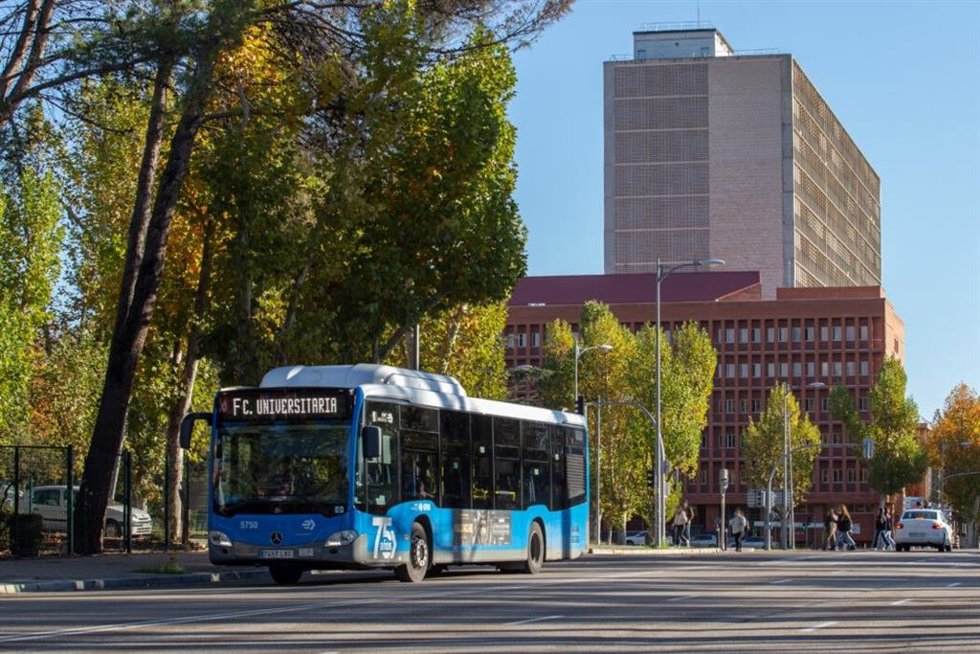 Línea universitaria de la EMT