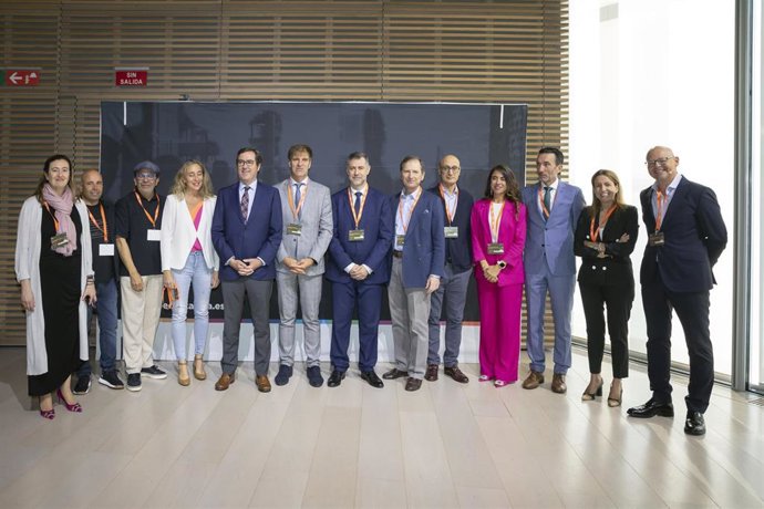 Inauguración del Plenario 2025 de CEOE-Cepyme Cantabria en el Centro Botín con la participación del presidente de CEOE España, Antonio Garamendi, el presidente de la patronal cántabra, Enrique Conde, y el consejero de Turismo, Luis Martínez Abad