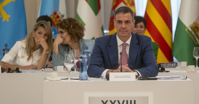El presidente del Gobierno, Pedro Sánchez, preside la XXVIII Conferencia de Presidentes, en Palau de Pedralbes de Barcelona,