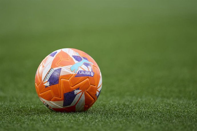 Deportivo Alaves v Valencia CF - LaLiga EA Sports