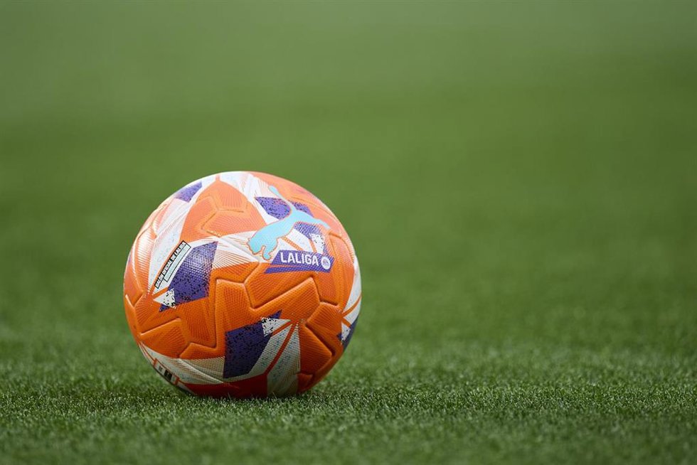 Deportivo Alaves v Valencia CF - LaLiga EA Sports