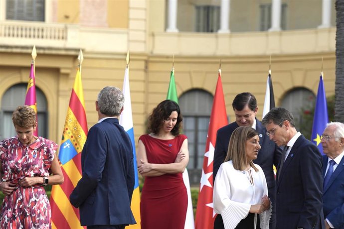 La presidenta del Gobierno de Navarra, María Chivite; de la Comunidad de Madrid, Isabel Díaz Ayuso; el de Castilla y León, Alfonso Fernández Mañueco; la de Cantabria, María José Sáenz de Buruaga y el presidente de La Rioja, Gonzalo Capellán